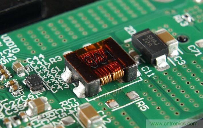 拆解對比：系出同門，小米、紫米無線充電器的差別有多大？