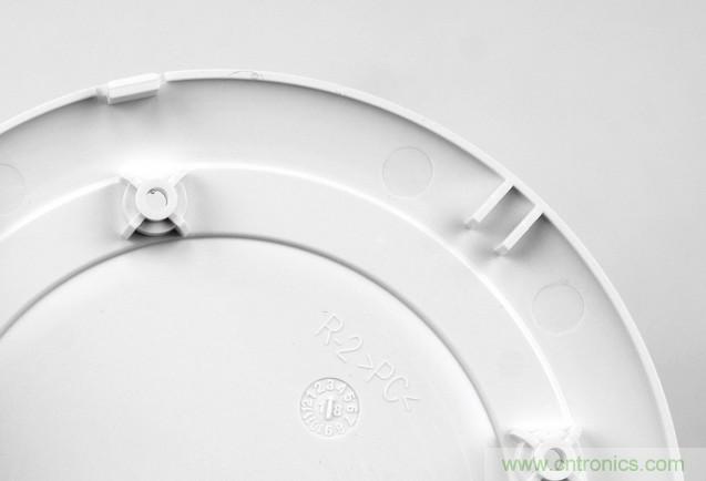 拆解對比：系出同門，小米、紫米無線充電器的差別有多大？