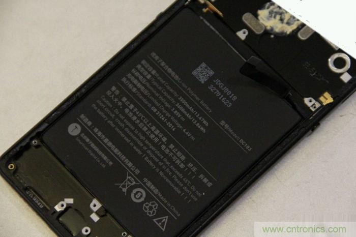 堅果R1拆解：內(nèi)部設計究竟如何？