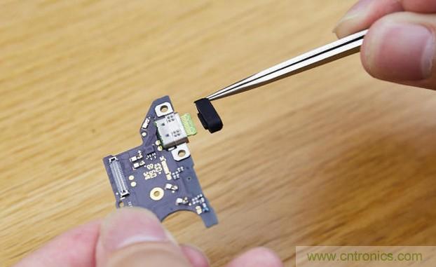 拆解黑鯊手機(jī)：多級(jí)直觸一體式液冷系統(tǒng)有什么門道？