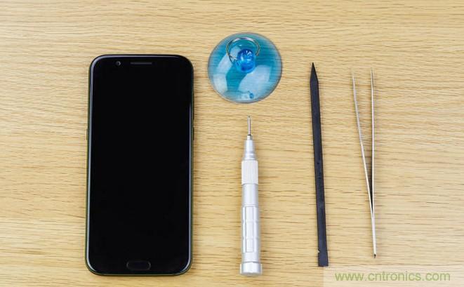 拆解黑鯊手機(jī)：多級(jí)直觸一體式液冷系統(tǒng)有什么門道？