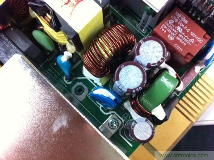 了解電容，讀這一篇就夠了