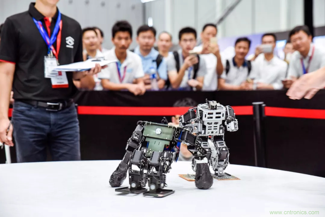 連續(xù)3年落戶順德！2018超燃機(jī)器人大賽等你來(lái)戰(zhàn)！