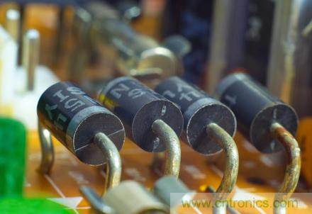 一文看懂電阻、電容、電位器、三極管、二極管、可控硅！