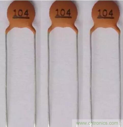 如何區(qū)分電解電容與無極性電容？