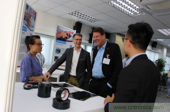 德國漢堡市長一行蒞臨德莎tesa參觀訪問 德國漢堡市長一行蒞臨德莎tesa參觀訪問