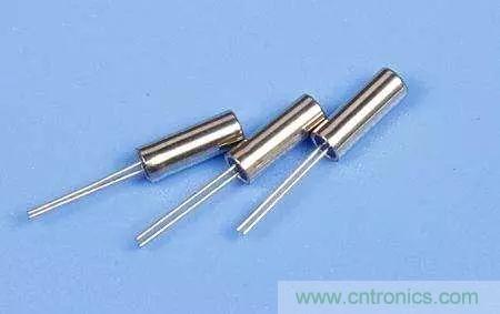 新手不可不知:晶振工作原理 + 晶振ppm