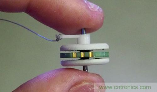 使用PCB繞線作為電磁線圈的軸向磁通電動機(jī) 使用PCB繞線作為電磁線圈的軸向磁通電動機(jī)