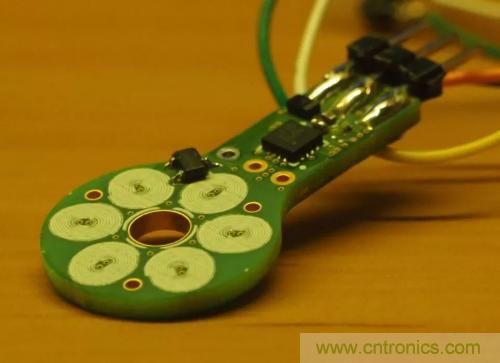 使用PCB繞線作為電磁線圈的軸向磁通電動機(jī) 使用PCB繞線作為電磁線圈的軸向磁通電動機(jī)