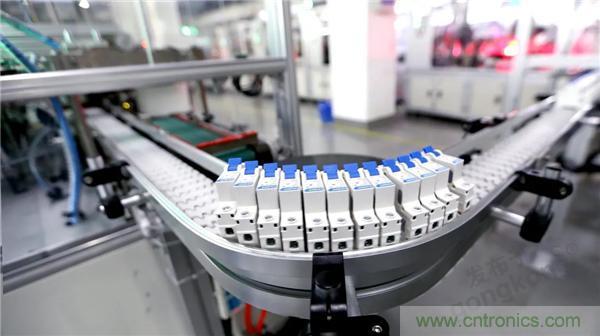 正泰昆侖 | 續(xù)寫(xiě)榮耀，領(lǐng)馭未來(lái)