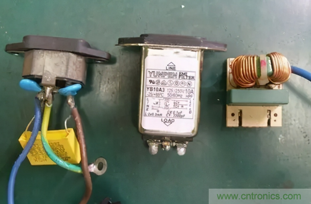 交流輸入端EMI濾波電路常見(jiàn)的組件 交流輸入端EMI濾波電路常見(jiàn)的組件