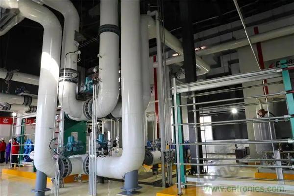 正泰行業(yè)創(chuàng)新發(fā)展峰會在內(nèi)蒙古盛大啟幕 正泰行業(yè)創(chuàng)新發(fā)展峰會在內(nèi)蒙古盛大啟幕