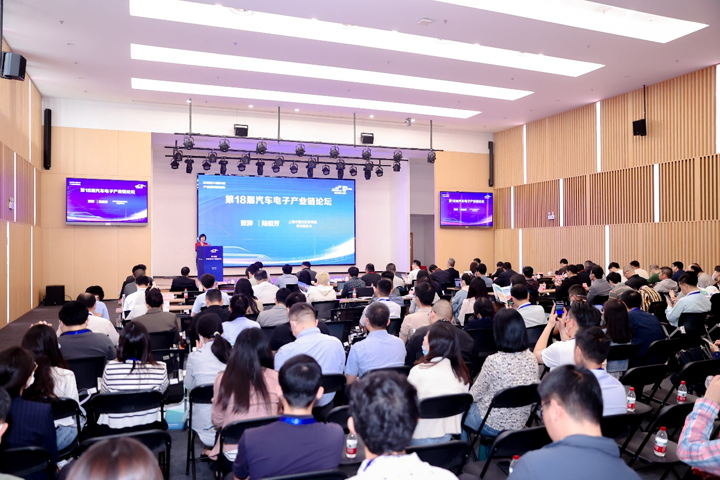 汽車產(chǎn)業(yè)加速邁向智能網(wǎng)聯(lián)電氣化，車規(guī)中國芯力爭據(jù)此集體突破并實現(xiàn)高質(zhì)量發(fā)展