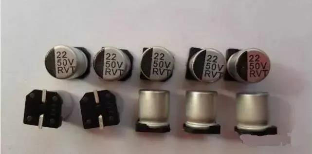 為什么鋁電解電容不能承受反向電壓？