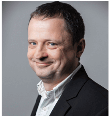 本屆峰會(huì)以 “你好，數(shù)字具身 (Hello, Digital Embodiment)” 為議題，直指下一代AI發(fā)展的核心——如何讓智能體更好地感知并與物理世界交互。屆時(shí)，Arm、西門子、SiPearl、Prophesee、芯原股份、思特威、英諾達(dá)等國(guó)內(nèi)外半導(dǎo)體巨頭的掌門人與高管將罕見同臺(tái)，從芯片設(shè)計(jì)、視覺傳感、EDA工具到系統(tǒng)架構(gòu)，共同勾勒千億增量市場(chǎng)的技術(shù)路線與商業(yè)藍(lán)圖。席位緊張，機(jī)遇不容錯(cuò)過。