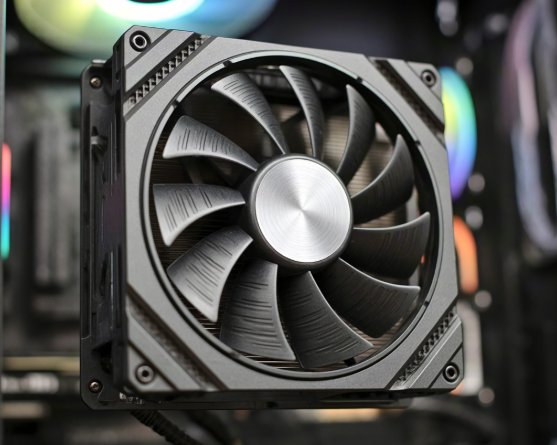 CPU總是過熱降頻？工程師教你只看這5個核心參數(shù)，選出高性價比靜音風扇