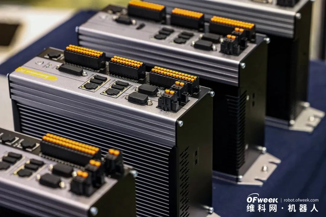 大咖齊聚，智啟新篇 | OFweek 2025（第十四屆）中國(guó)機(jī)器人產(chǎn)業(yè)大會(huì)圓滿收官！