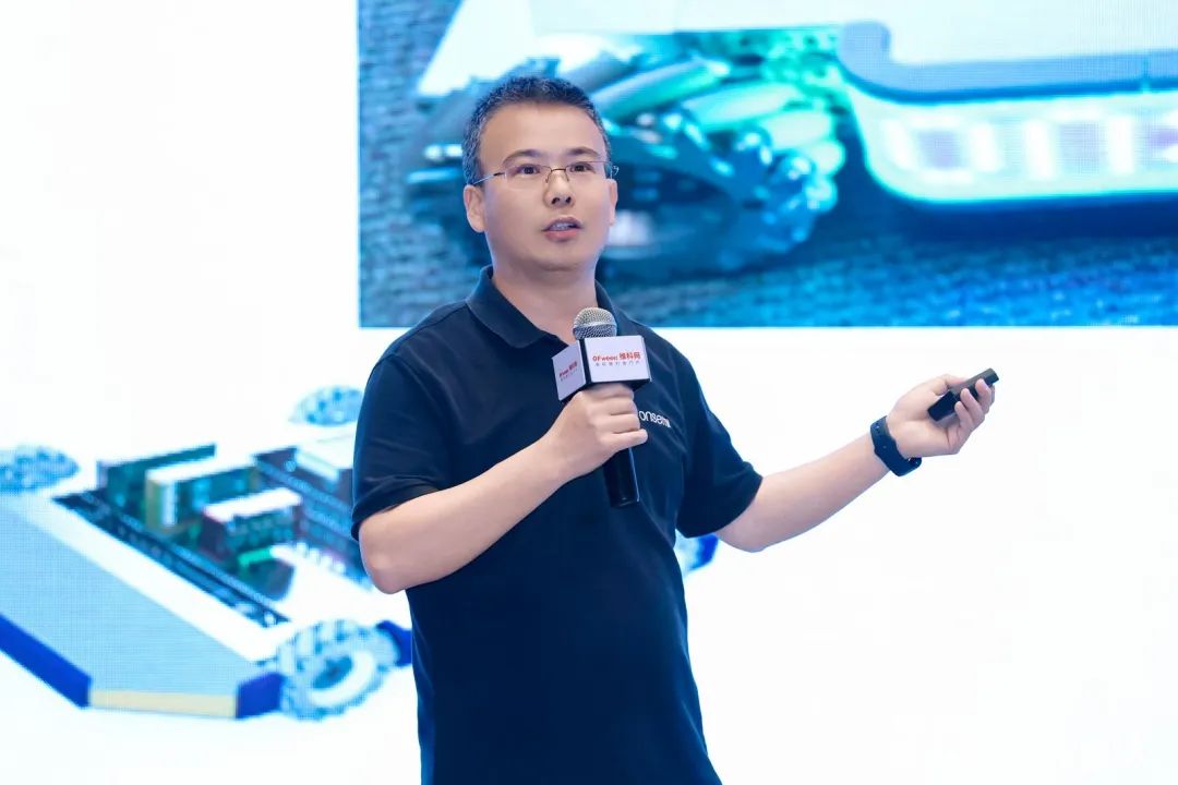 大咖齊聚，智啟新篇 | OFweek 2025（第十四屆）中國(guó)機(jī)器人產(chǎn)業(yè)大會(huì)圓滿收官！